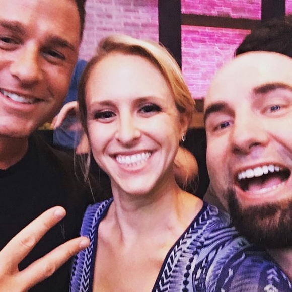 Meet your Posher, April - Picture 2 of 3